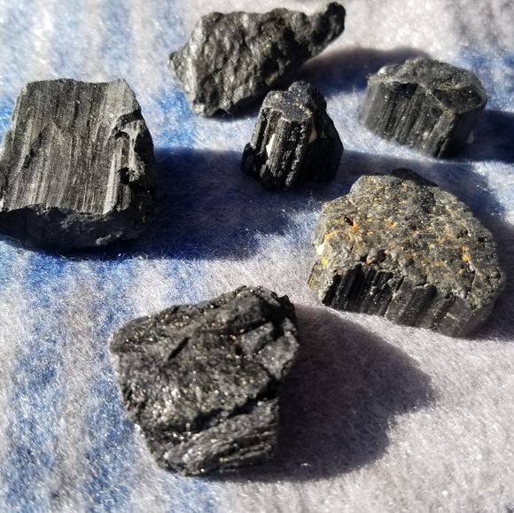 Raw Black Tourmaline lots of 6 - Picture 4 of 5
